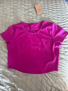 Nike Women’s Crew Crop Tee